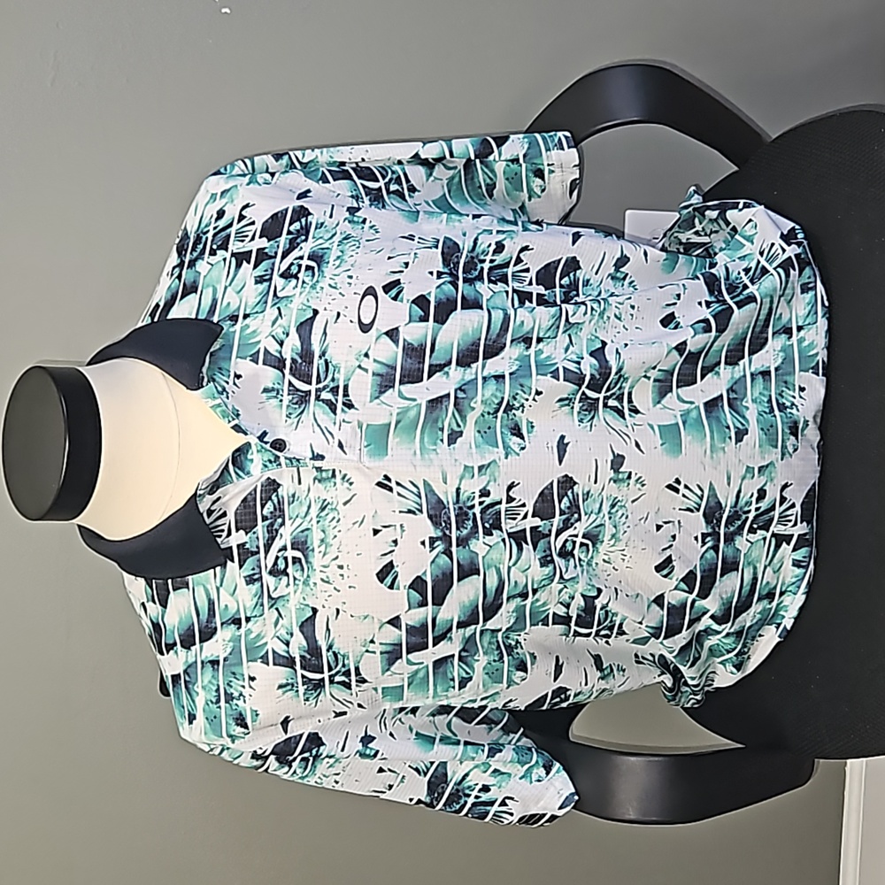 Oakley performance wear polo XL shirt